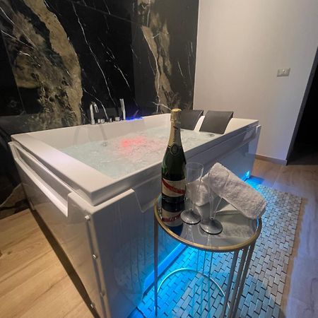 Le Mariancarve Central Apartments 克罗托内 外观 照片