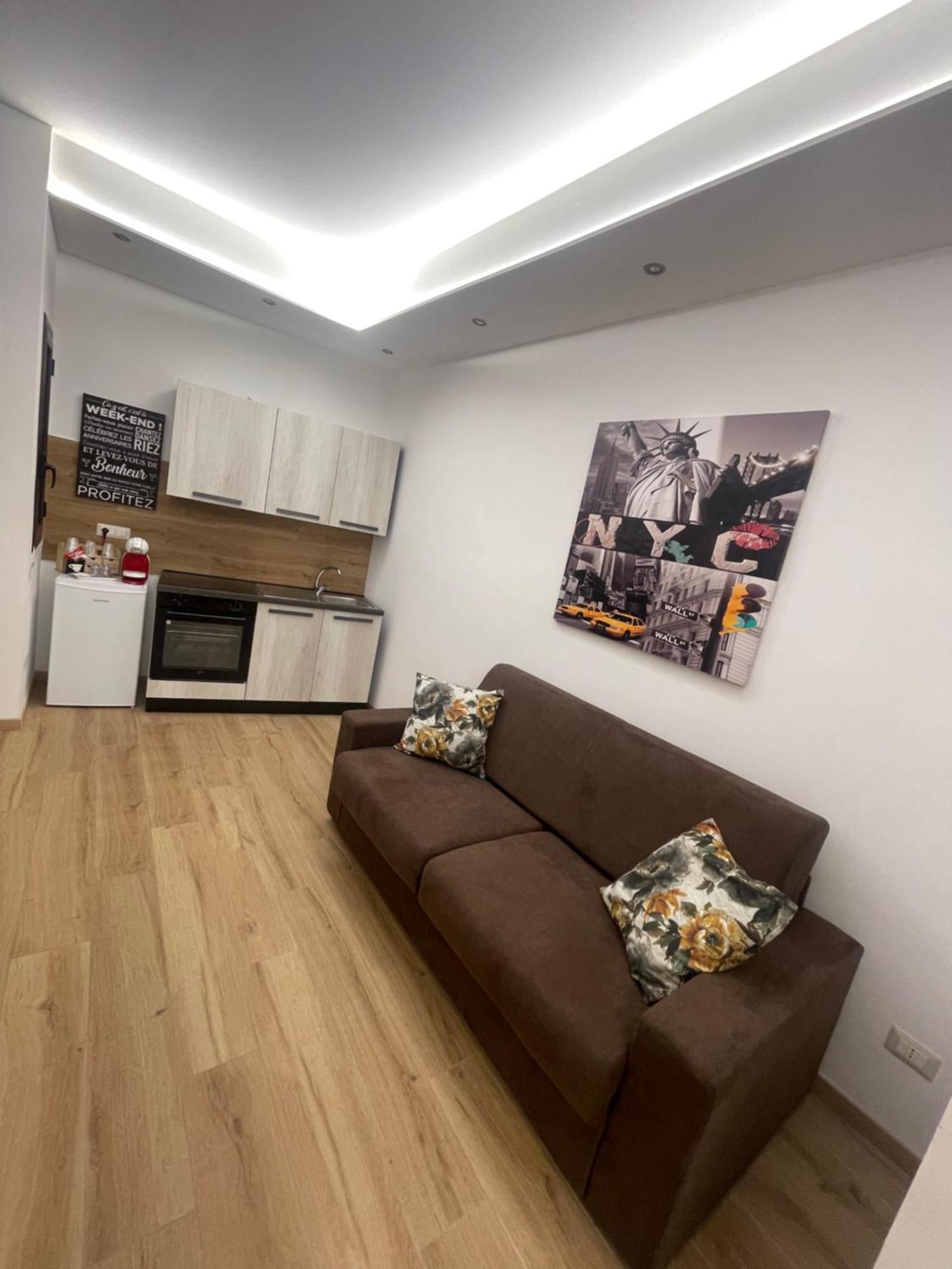 Le Mariancarve Central Apartments 克罗托内 外观 照片